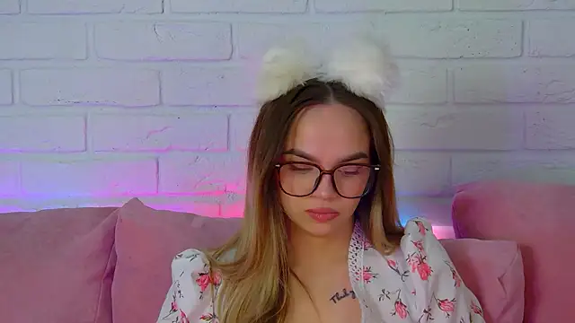 AnitaVenture online show from 03/25/26, 04:29