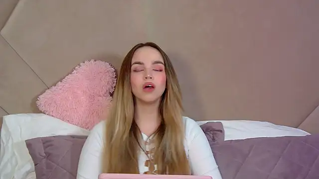 AnitaVenture online show from 04/04/26, 04:26