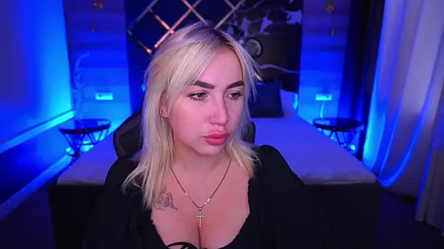 Snapshot of MariellaVi chatting on 10/04/25, 12:36 MariellaVi online show from 10/04/25, 12:36