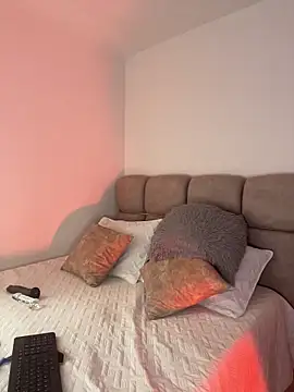 Snapshot of Dania_Oconor chatting on 11/18/25, 10:36 Dania Oconor online show from 11/18/25, 10:36