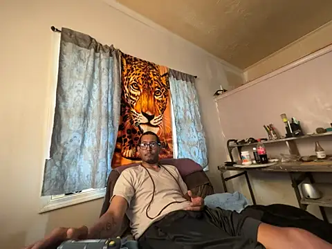 ThrowedWorldWide online show from 03/18/26, 03:15