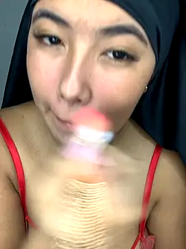 Samara  Amir online show from 10/19/25, 12:17