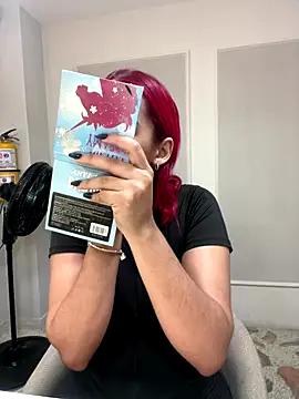 Snapshot of theladymonserrateshow chatting on 12/22/25, 12:02 theladymonserrateshow online show from 12/22/25, 12:02