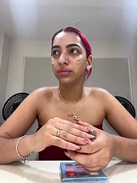 Snapshot of theladymonserrateshow chatting on 01/06/26, 11:58 theladymonserrateshow online show from 01/06/26, 11:58