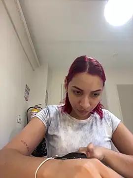 Snapshot of theladymonserrateshow chatting on 02/12/26, 11:49 theladymonserrateshow online show from 02/12/26, 11:49