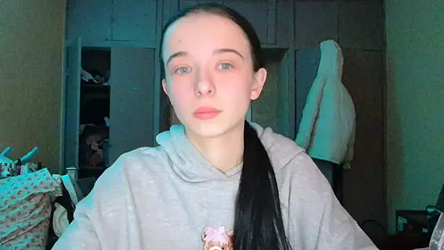 Emilia Light online show from 02/24/26, 07:06