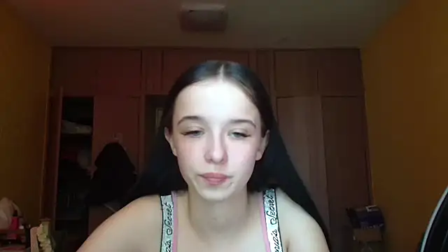 Emilia Light online show from 04/24/26, 12:51