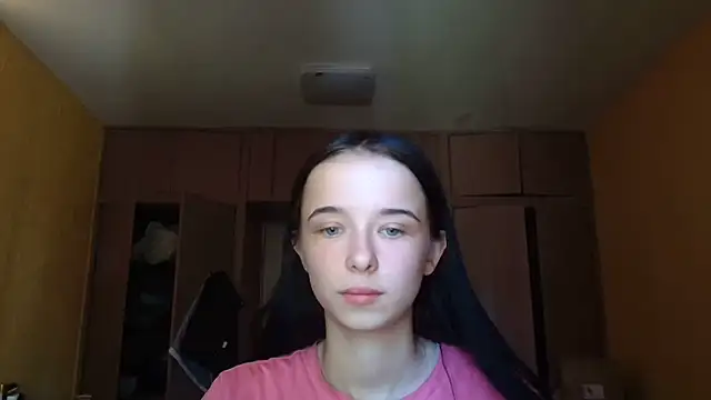 Emilia Light online show from 06/01/26, 07:43