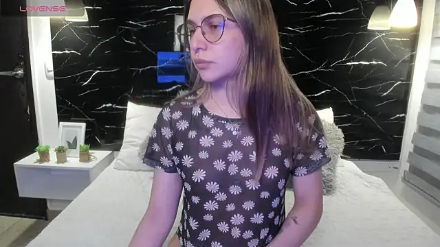 SWEET MEELODY online show from 10/25/25, 01:46