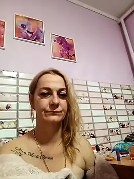 Snapshot of KelsiDylan chatting on 02/15/26, 07:43 KelsiDylan online show from 02/15/26, 07:43