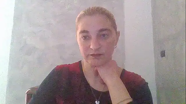 Snapshot of GoldenAngelMilf chatting on 10/09/25, 12:14 GoldenAngelMilf online show from 10/09/25, 12:14