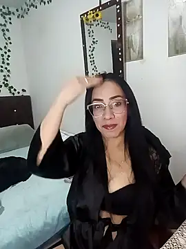 Snapshot of YaraDuartee chatting on 01/15/26, 12:59 YaraDuartee online show from 01/15/26, 12:59