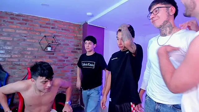 Spaceboys18 online show from 04/07/26, 08:42