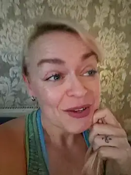 Snapshot of demidelightfulxx chatting on 10/04/25, 11:30 demidelightfulxx online show from 10/04/25, 11:30