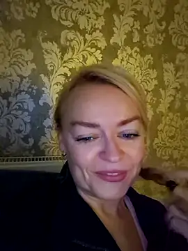 Snapshot of demidelightfulxx chatting on 10/16/25, 07:31 demidelightfulxx online show from 10/16/25, 07:31