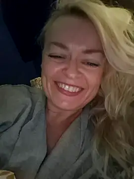 Snapshot of demidelightfulxx chatting on 10/18/25, 09:48 demidelightfulxx online show from 10/18/25, 09:48