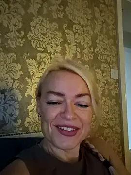 Snapshot of demidelightfulxx chatting on 11/06/25, 08:15 demidelightfulxx online show from 11/06/25, 08:15