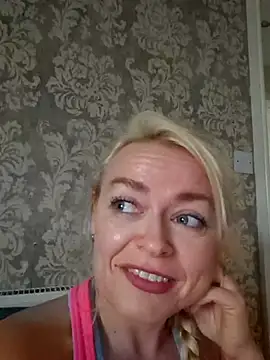 Snapshot of demidelightfulxx chatting on 11/07/25, 11:54 demidelightfulxx online show from 11/07/25, 11:54