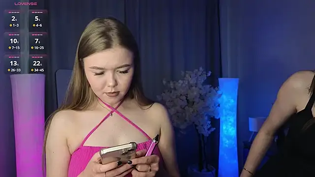 TwixieGuo online show from 11/01/25, 10:17