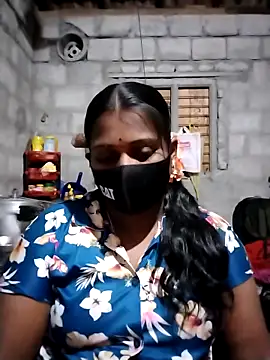 Snapshot of Tamil_Hot_Sandy chatting on 02/06/26, 06:44 Tamil Hot Sandy online show from 02/06/26, 06:44