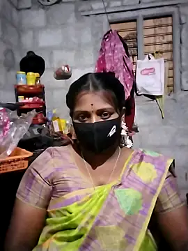 Snapshot of Tamil_Hot_Sandy chatting on 02/08/26, 04:54 Tamil Hot Sandy online show from 02/08/26, 04:54