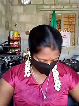 Snapshot of Tamil_Hot_Sandy chatting on 02/12/26, 05:02 Tamil Hot Sandy online show from 02/12/26, 05:02