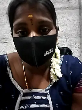 Snapshot of Tamil_Hot_Sandy chatting on 06/03/26, 05:18 Tamil Hot Sandy online show from 06/03/26, 05:18