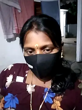 Snapshot of Tamil_Hot_Sandy chatting on 06/04/26, 05:52 Tamil Hot Sandy online show from 06/04/26, 05:52