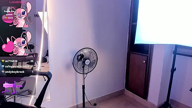 Caroline Millerr online show from 11/05/25, 08:09