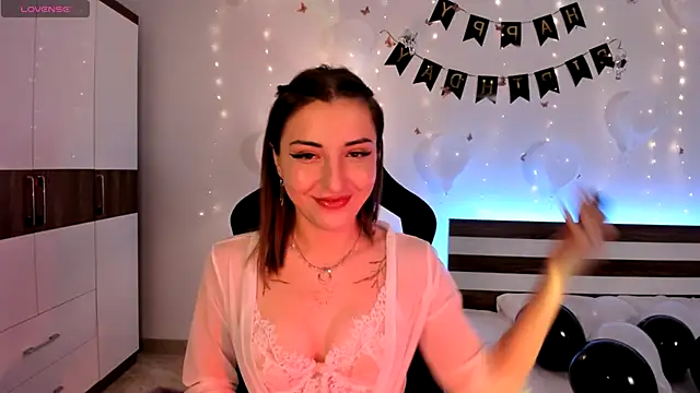 AmyVilvet  online show from 10/28/25, 05:15