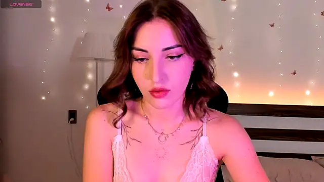 AmyVilvet  online show from 11/04/25, 07:13