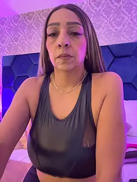 Angelina Roa online show from 07/06/26, 02:14