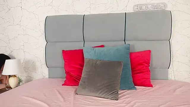 AngieBrookk online show from 11/26/25, 08:48