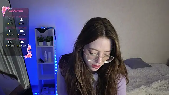 Snapshot of Tofumuchh chatting on 11/27/25, 04:14 Tofumuchh online show from 11/27/25, 04:14