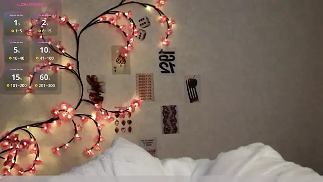 Snapshot of Tofumuchh chatting on 02/15/26, 05:26 Tofumuchh online show from 02/15/26, 05:26