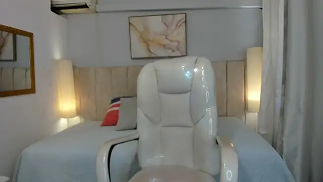 Snapshot of Ridwana_Haddad chatting on 10/29/25, 12:07 Ridwana Haddad online show from 10/29/25, 12:07