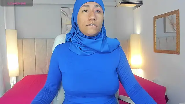 Snapshot of Ridwana_Haddad chatting on 11/14/25, 12:26 Ridwana Haddad online show from 11/14/25, 12:26