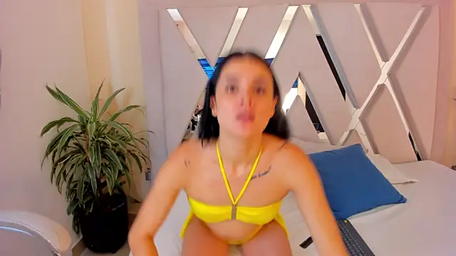 ChannelFoxxx online show from 10/21/25, 04:02