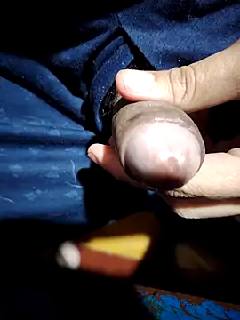 Snapshot of Sir_clouden chatting on 10/23/25, 03:50 Sir clouden online show from 10/23/25, 03:50