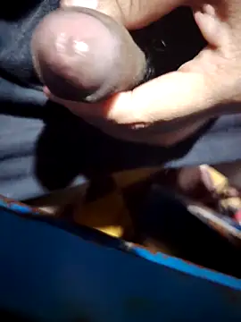 Snapshot of Sir_clouden chatting on 11/01/25, 02:35 Sir clouden online show from 11/01/25, 02:35