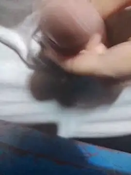 Snapshot of Sir_clouden chatting on 11/28/25, 02:14 Sir clouden online show from 11/28/25, 02:14