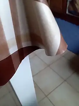 Snapshot of Mentai45 chatting on 10/25/25, 05:40 Mentai45 online show from 10/25/25, 05:40