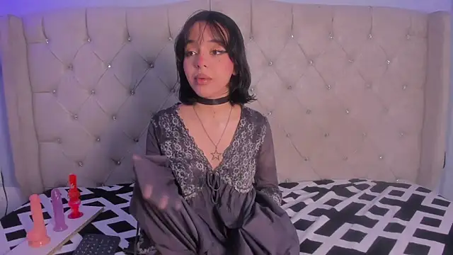 Lizzy dark online show from 10/14/25, 11:33