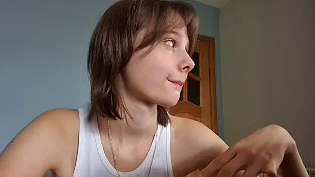 Snapshot of ExitedTroth chatting on 09/27/25, 12:32 ExitedTroth online show from 09/27/25, 12:32