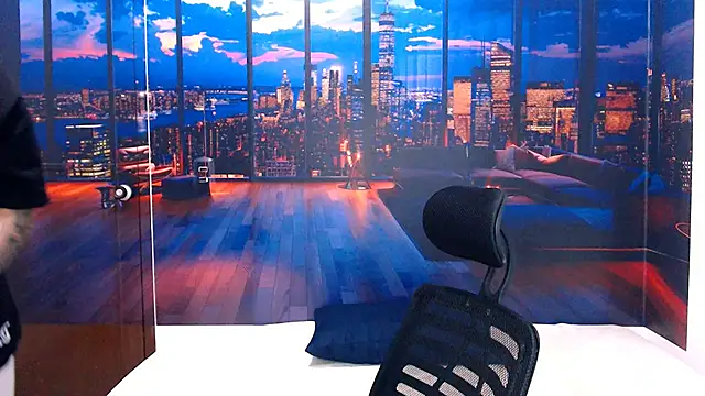 RomeoMillerr online show from 10/20/25, 07:03