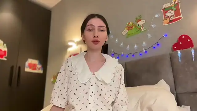 AnaMoonlight online show from 12/16/25, 01:38