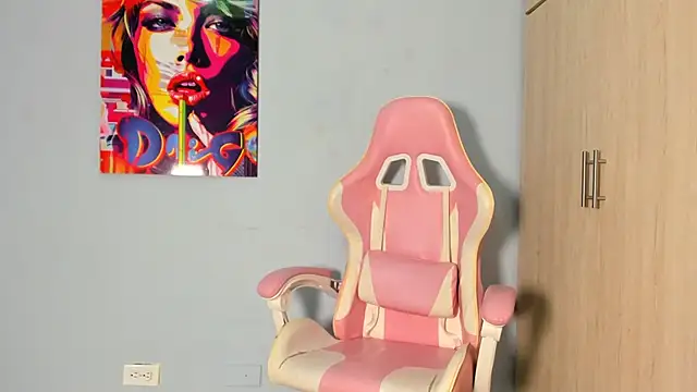 Athenea  fox online show from 11/07/25, 11:54