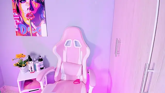 Athenea  fox online show from 11/24/25, 11:54