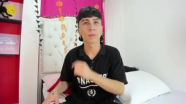 XaanderGrey online show from 10/05/25, 08:18