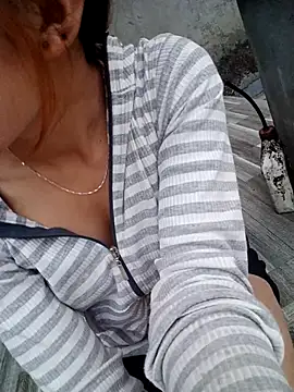 nhinhi-sexy online show from 10/23/25, 10:14